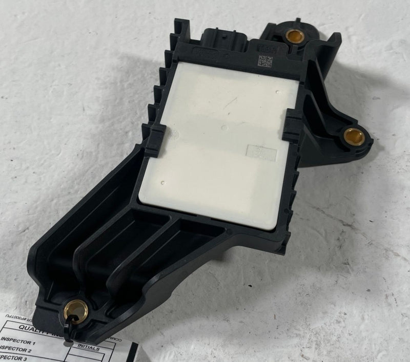 Load image into Gallery viewer, 19-25 HONDA PASSPORT REAR RIGHT PASSENGER SIDE BLIND SPOT RADAR SENSOR # 107809
