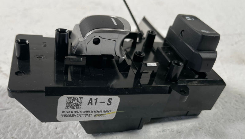 Load image into Gallery viewer, 23-25 HONDA HR-V FRONT RIGHT PASSENGER SIDE DOOR WINDOW CONTROL SWITCH # 107983
