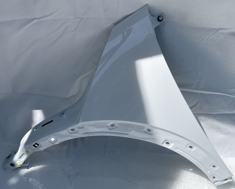 Load image into Gallery viewer, HYUNDAI IONIQ 5 FRONT LEFT DRIVER SIDE FENDER ASSEMBLY WHITE (SAW) 2025 # 110467
