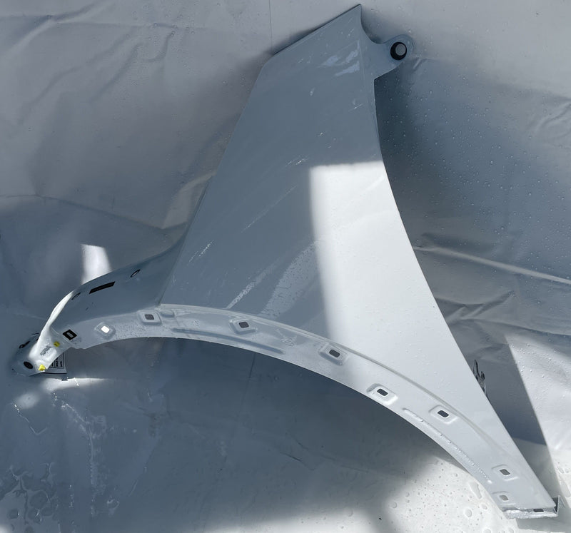 Load image into Gallery viewer, HYUNDAI IONIQ 5 FRONT LEFT DRIVER SIDE FENDER ASSEMBLY WHITE (SAW) 2025 # 110467
