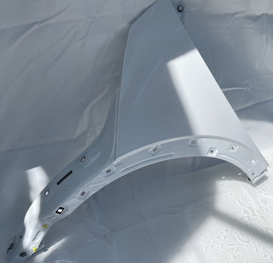 HYUNDAI IONIQ 5 FRONT LEFT DRIVER SIDE FENDER ASSEMBLY WHITE (SAW) 2025