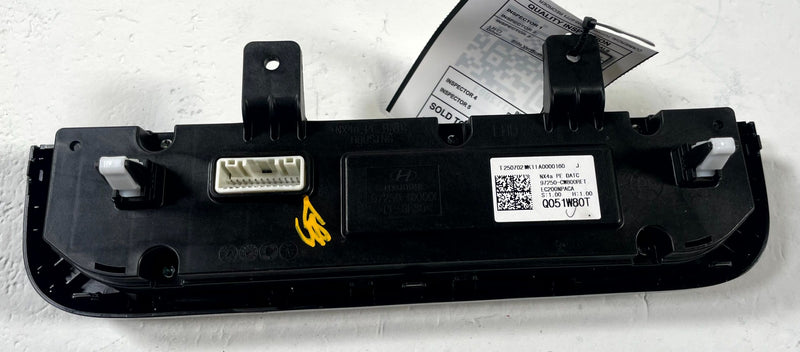 Load image into Gallery viewer, 2025 - 2026 HYUNDAI TUCSON AC HEATER CLIMATE CONTROL SWITCH PANEL 2.5L # 112003
