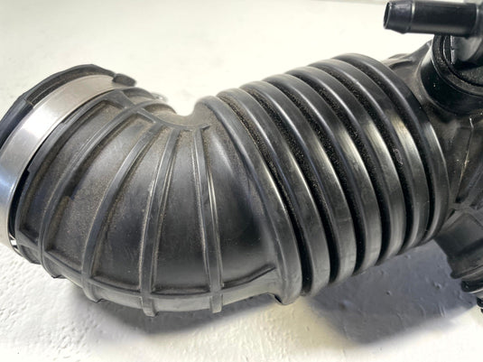 2022-26 HYUNDAI TUCSON ENGINE AIR INTAKE HOSE TUBE PIPE 2.5L 28130CW200