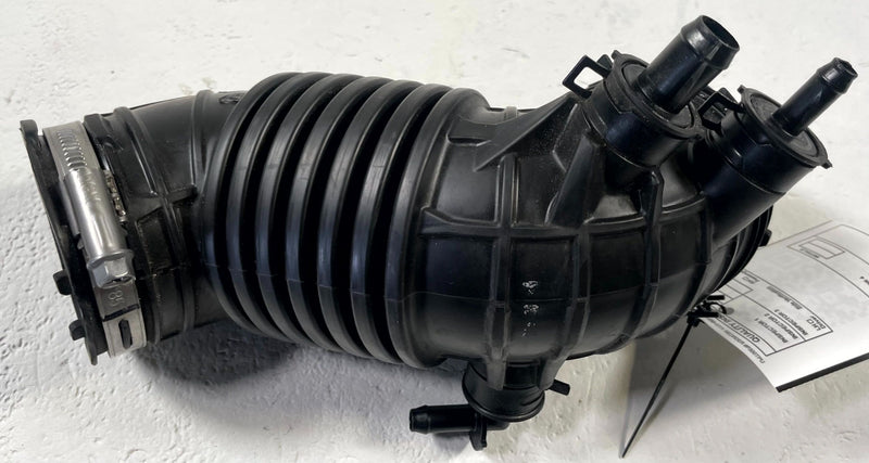 Load image into Gallery viewer, 2022-26 HYUNDAI TUCSON ENGINE AIR INTAKE HOSE TUBE PIPE 2.5L 28130CW200 # 111997
