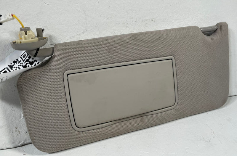 Load image into Gallery viewer, 2023 - 2025 HONDA HR-V EX-L FRONT LEFT DRIVER SIDE SUNVISOR SUN VISOR # 107999
