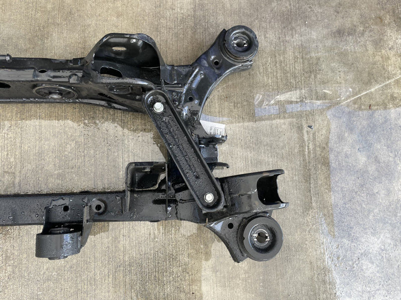 Load image into Gallery viewer, 2020 - 2022 KIA TELLURIDE AWD REAR SUSPENSION SUBFRAME CROSSMEMBER 3.8L # 112798
