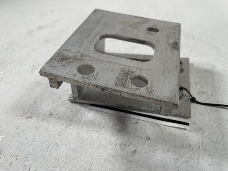 Load image into Gallery viewer, 23-25 HONDA HR-V REAR LEFT SIDE BUMPER REINFORCEMENT BAR MOUNT BRACKET # 108063
