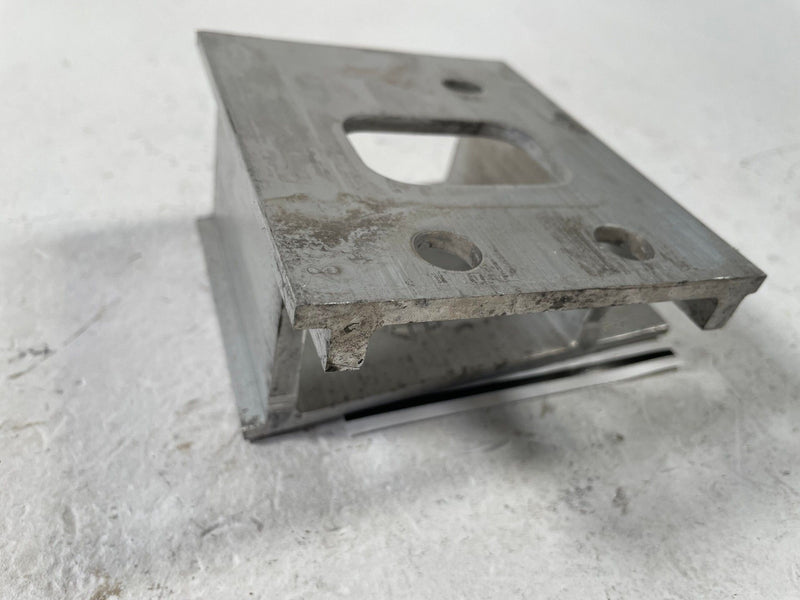 Load image into Gallery viewer, 23-25 HONDA HR-V REAR LEFT SIDE BUMPER REINFORCEMENT BAR MOUNT BRACKET # 108063
