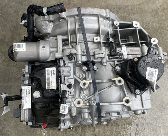 HYUNDAI SANTA FE FWD AUTO TRANSMISSION ASSEMBLY 2.5L 10K MILES 2024-2025 