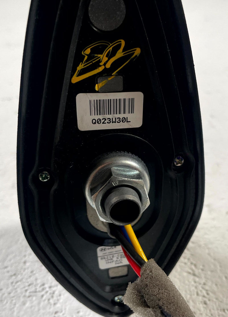 Load image into Gallery viewer, 2025-2026 HYUNDAI TUCSON REAR ROOF SHARK FIN ANTENNA MODULE 96210CW300EB #112008
