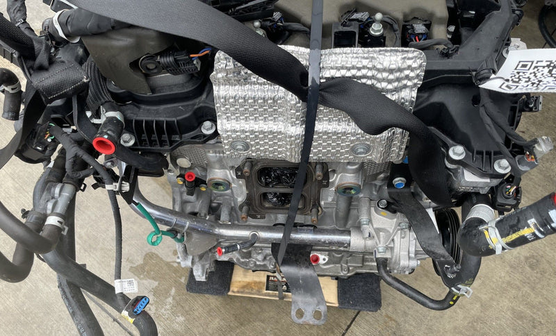 Load image into Gallery viewer, HYUNDAI SANTA FE FWD AUTO ENGINE MOTOR ASSEMBLY 2.5L 10K MILES 24-25 # 112882
