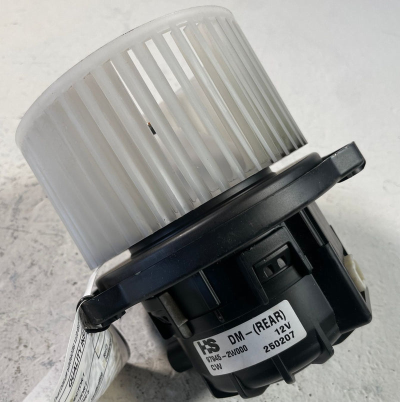 Load image into Gallery viewer, 24-26 HYUNDAI SANTA FE HVAC A/C AIR CONDITIONER HEATER BLOWER FAN MOTOR # 109253

