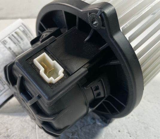 24-26 HYUNDAI SANTA FE HVAC A/C AIR CONDITIONER HEATER BLOWER FAN MOTOR