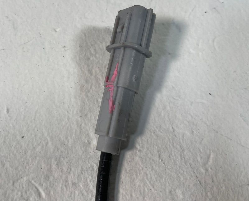 Load image into Gallery viewer, 2024-2026 HYUNDAI SANTA FE FRONT RIGHT SIDE ABS WHEEL SPEED SENSOR # 109242
