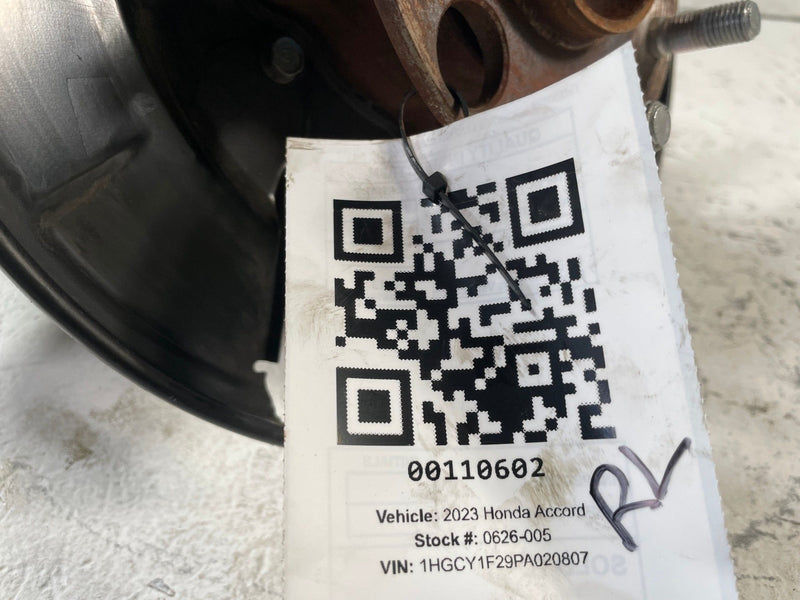 Load image into Gallery viewer, 23-25 HONDA ACCORD REAR LEFT SIDE SUSPENSION SPINDLE KNUCKLE W/ HUB 1.5L #110602
