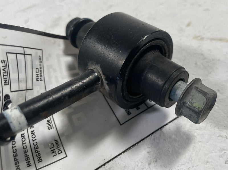 Load image into Gallery viewer, 2023-2026 KIA SPORTAGE REAR RIGHT STABILIZER SWAY ANTI ROLL BAR END LINK #113241
