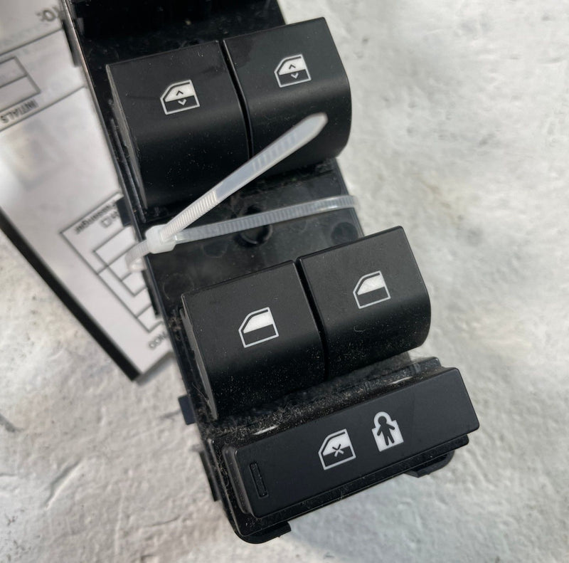 Load image into Gallery viewer, 2024 - 2026 HYUNDAI SANTA FE FRONT LEFT SIDE MASTER DOOR WINDOW SWITCH # 109238
