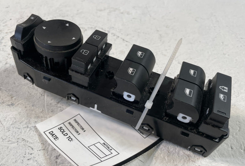 Load image into Gallery viewer, 2024 - 2026 HYUNDAI SANTA FE FRONT LEFT SIDE MASTER DOOR WINDOW SWITCH # 109238
