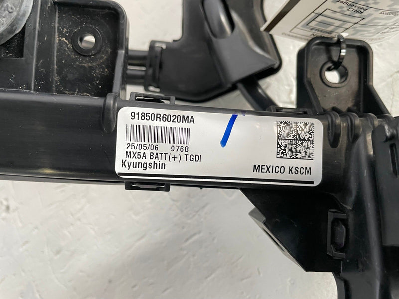 Load image into Gallery viewer, 2024-2026 HYUNDAI SANTA FE POSITIVE BATTERY CABLE WIRE WIRING HARNESS # 112885
