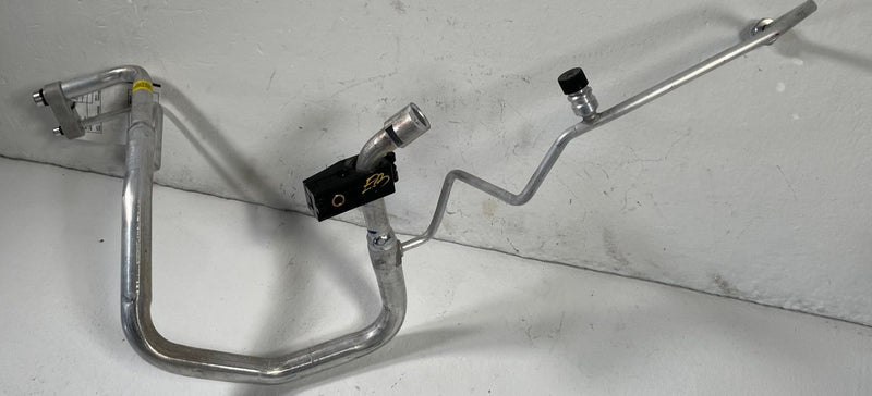 Load image into Gallery viewer, 2023-2026 HONDA HR-V AC AIR CONDITIONING HEAT EXCHANGER HOSE TUBE LINE # 108028
