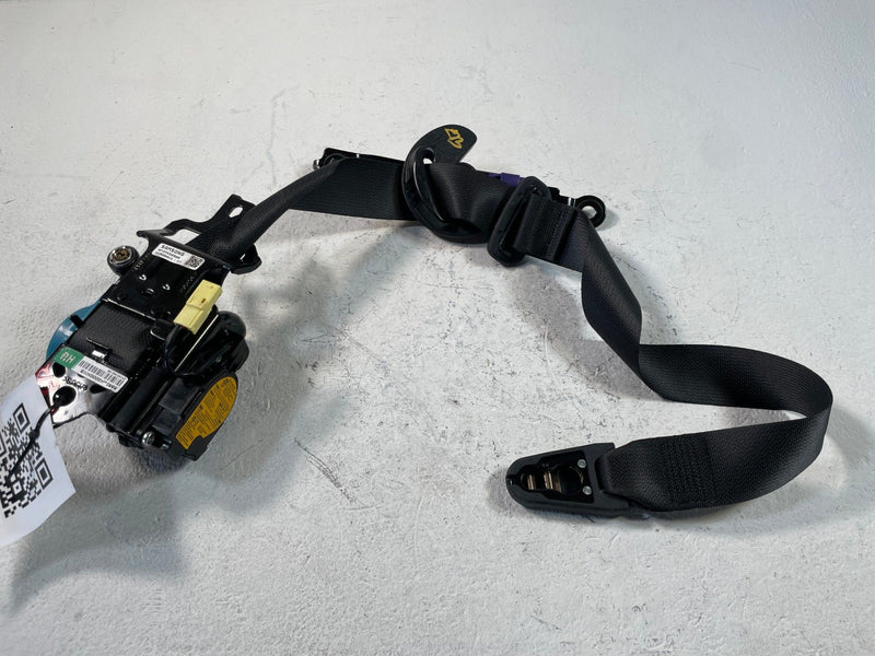 Load image into Gallery viewer, 2024 - 2026 HYUNDAI SANTA FE FRONT RIGHT PASSENGER SEATBELT RETRACTOR # 109244
