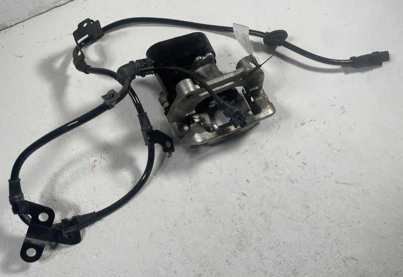 Load image into Gallery viewer, 2023-2026 KIA SPORTAGE REAR RIGHT PASSENGER SIDE BRAKE CALIPER ASSEMBLY # 113279
