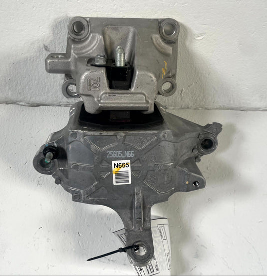 2025-2026 HYUNDAI TUCSON FRONT LEFT AUTO TRANSMISSION MOUNT BRACKET 2.5L 