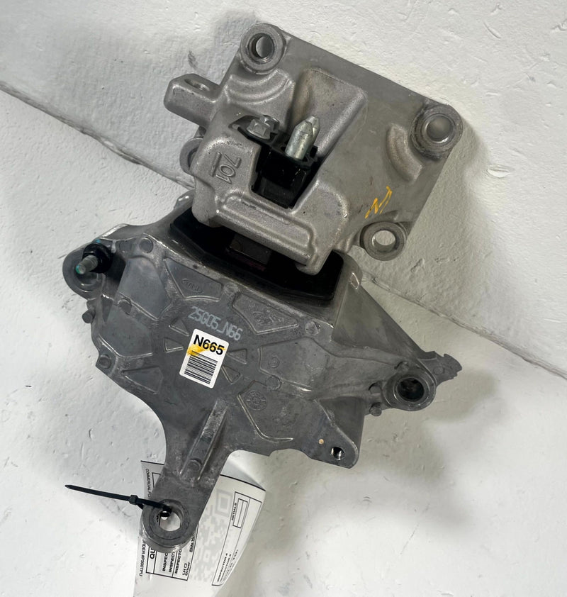Load image into Gallery viewer, 2025-2026 HYUNDAI TUCSON FRONT LEFT AUTO TRANSMISSION MOUNT BRACKET 2.5L #112028

