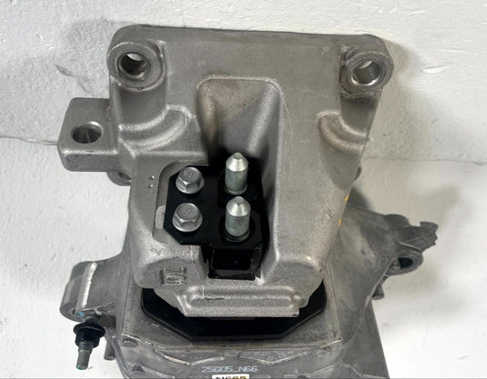 2025-2026 HYUNDAI TUCSON FRONT LEFT AUTO TRANSMISSION MOUNT BRACKET 2.5L