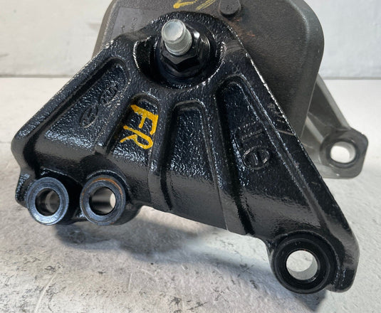 24-25 HYUNDAI SANTA FE FRONT RIGHT SIDE ENGINE MOUNT SUPPORT BRACKET 2.5L 109293