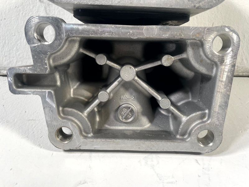Load image into Gallery viewer, 2025-2026 HYUNDAI TUCSON FRONT LEFT AUTO TRANSMISSION MOUNT BRACKET 2.5L #112028
