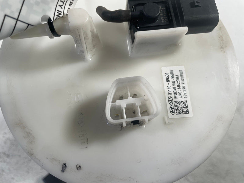 Load image into Gallery viewer, 2023 - 2026 KIA SPORTAGE FUEL GAS TANK PUMP SENDING UNIT ASSEMBLY # 113300
