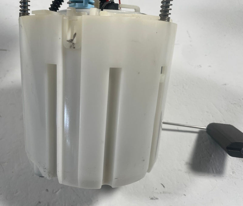Load image into Gallery viewer, 2023 - 2026 KIA SPORTAGE FUEL GAS TANK PUMP SENDING UNIT ASSEMBLY # 113300
