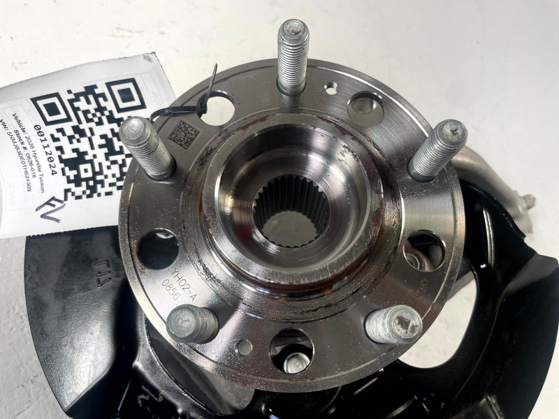 Load image into Gallery viewer, 2022-2026 HYUNDAI TUCSON FWD FRONT LEFT SIDE STEERING KNUCKLE W/ HUB # 112024
