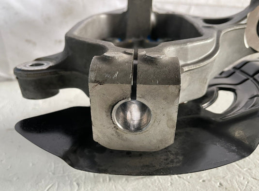 21-26 HYUNDAI SANTA FE FWD FRONT RIGHT SPINDLE KNUCKLE W/ BEARING HUB
