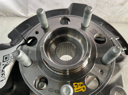 21-26 HYUNDAI SANTA FE FWD FRONT RIGHT SPINDLE KNUCKLE W/ BEARING HUB