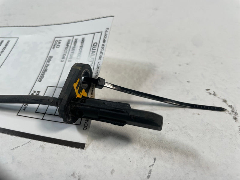 Load image into Gallery viewer, 19-25 INFINITI QX50 QX55 REAR RIGHT PASSENGER ABS WHEEL SPEED SENSOR # 106505
