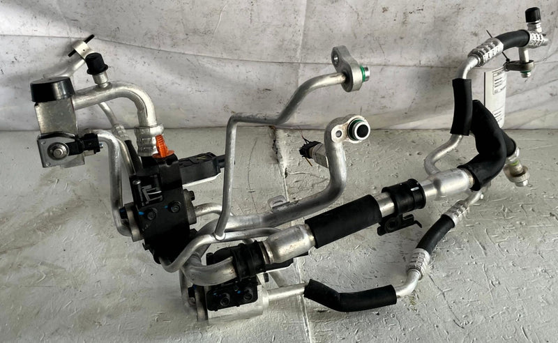 Load image into Gallery viewer, 2023-2025 HYUNDAI IONIQ 6 A/C AIR CONDITIONING CONDENSER HOSE PIPE LINE # 110538
