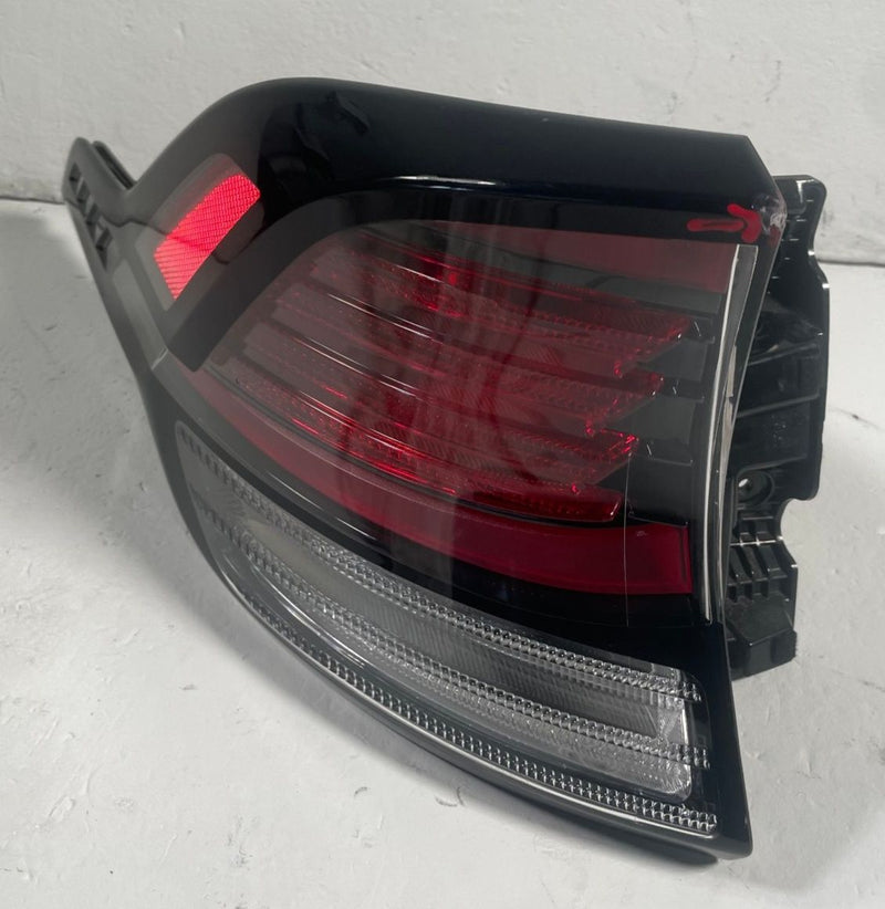Load image into Gallery viewer, 2023-25 KIA SPORTAGE REAR LEFT DRIVER SIDE LED OUTER TAILLIGHT LAMP 2.5L #113303
