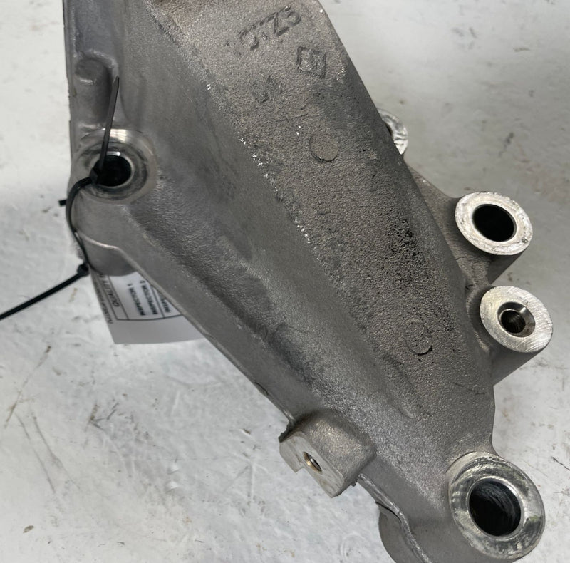 Load image into Gallery viewer, 2016-2025 HONDA PASSPORT ENGINE FRAME REARWARD MOUNT SUPPORT BRACKET 3.5L 107893
