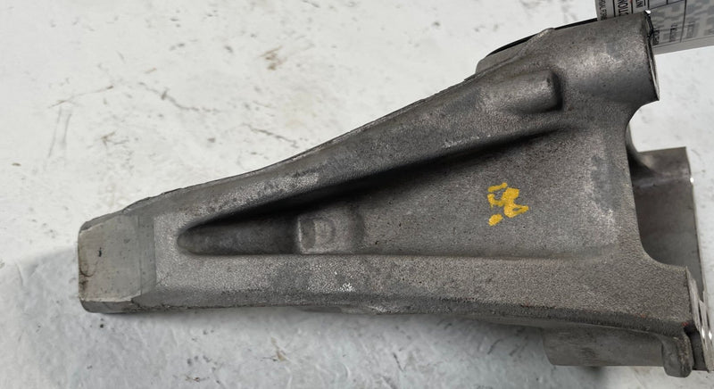 Load image into Gallery viewer, 2016-2025 HONDA PASSPORT ENGINE FRAME REARWARD MOUNT SUPPORT BRACKET 3.5L 107893
