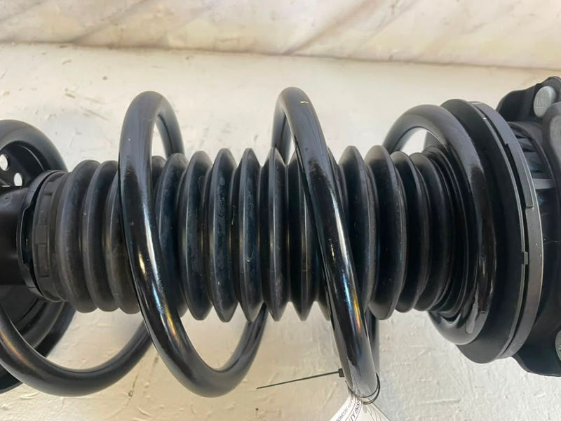 Load image into Gallery viewer, 25-26 HYUNDAI TUCSON FRONT LEFT SHOCK ABSORBER STRUT &amp; COIL SPRING 2.5L # 113046

