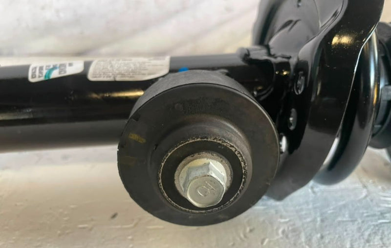 Load image into Gallery viewer, 25-26 HYUNDAI TUCSON FRONT LEFT SHOCK ABSORBER STRUT &amp; COIL SPRING 2.5L # 113046
