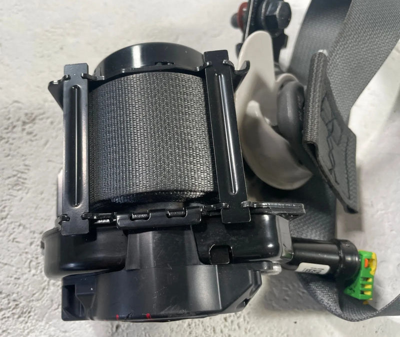 Load image into Gallery viewer, 2024 - 2026 HYUNDAI IONIQ 5 REAR RIGHT PASSENGER SEAT BELT RETRACTOR # 112584
