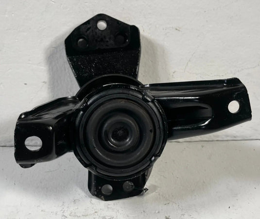 2020-2025 HYUNDAI PALISADE FRONT RIGHT SIDE ENGINE MOUNT SUPPORT BRACKET