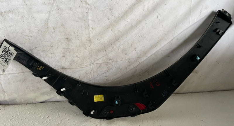 Load image into Gallery viewer, 2024-2025 HYUNDAI SANTA FE REAR PASSENGER SIDE WHEEL ARCH TRIM MOLDING # 112863
