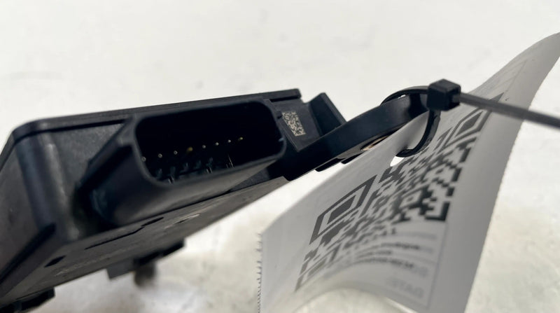 Load image into Gallery viewer, 2024-2026 HONDA PROLOGUE FRONT CRUISE CONTROL DISTANCE RADAR SENSOR # 114241
