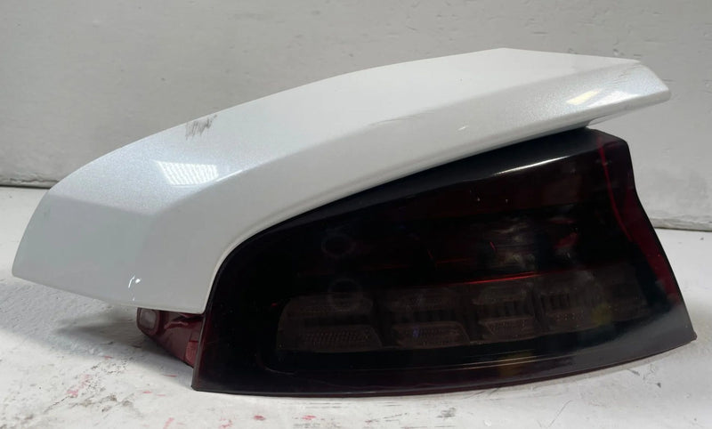 Load image into Gallery viewer, 2022 - 2023 KIA STINGER REAR LEFT SIDE QUARTER PANEL TAIL LAMP LIGHT # 110826

