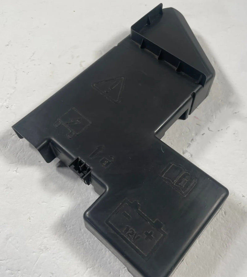 Load image into Gallery viewer, 2020 - 2026 FORD EXPLORER FRONT UPPER BATTERY TRAY COVER PANEL BRACKET # 111045
