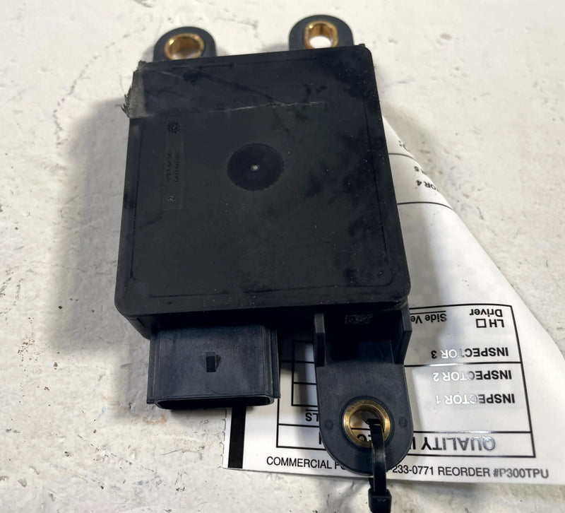 Load image into Gallery viewer, 2024-2026 HONDA PROLOGUE FRONT CRUISE CONTROL DISTANCE RADAR SENSOR # 114241
